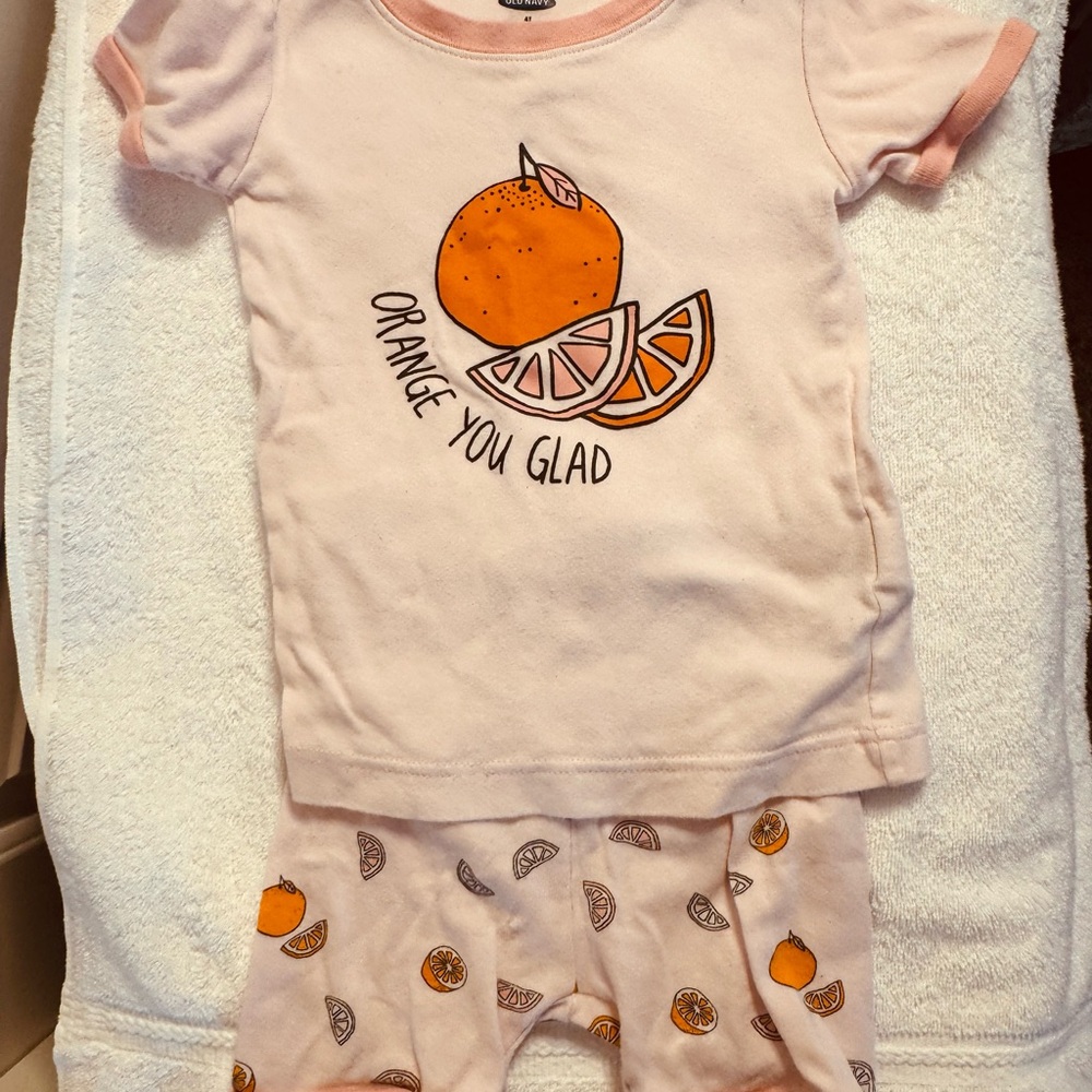 Old Navy Pink and Orange Kids Pajama Set Like new 4T